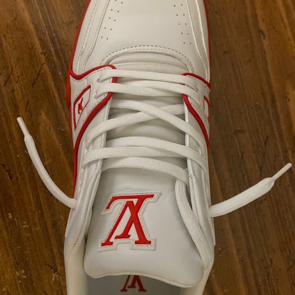 I am selling these Louis Vuitton runners.Serious Inquiries only! - Picture 6 of 7